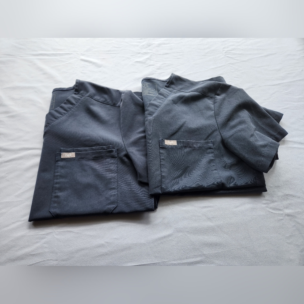 Men's Medium FIGS Night Sky Top